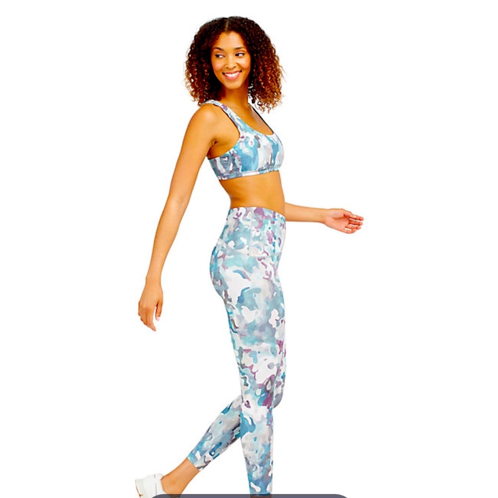 SPANX Booty Lift SET Leggings W/ Sports Bra Camo Sz M NEW!